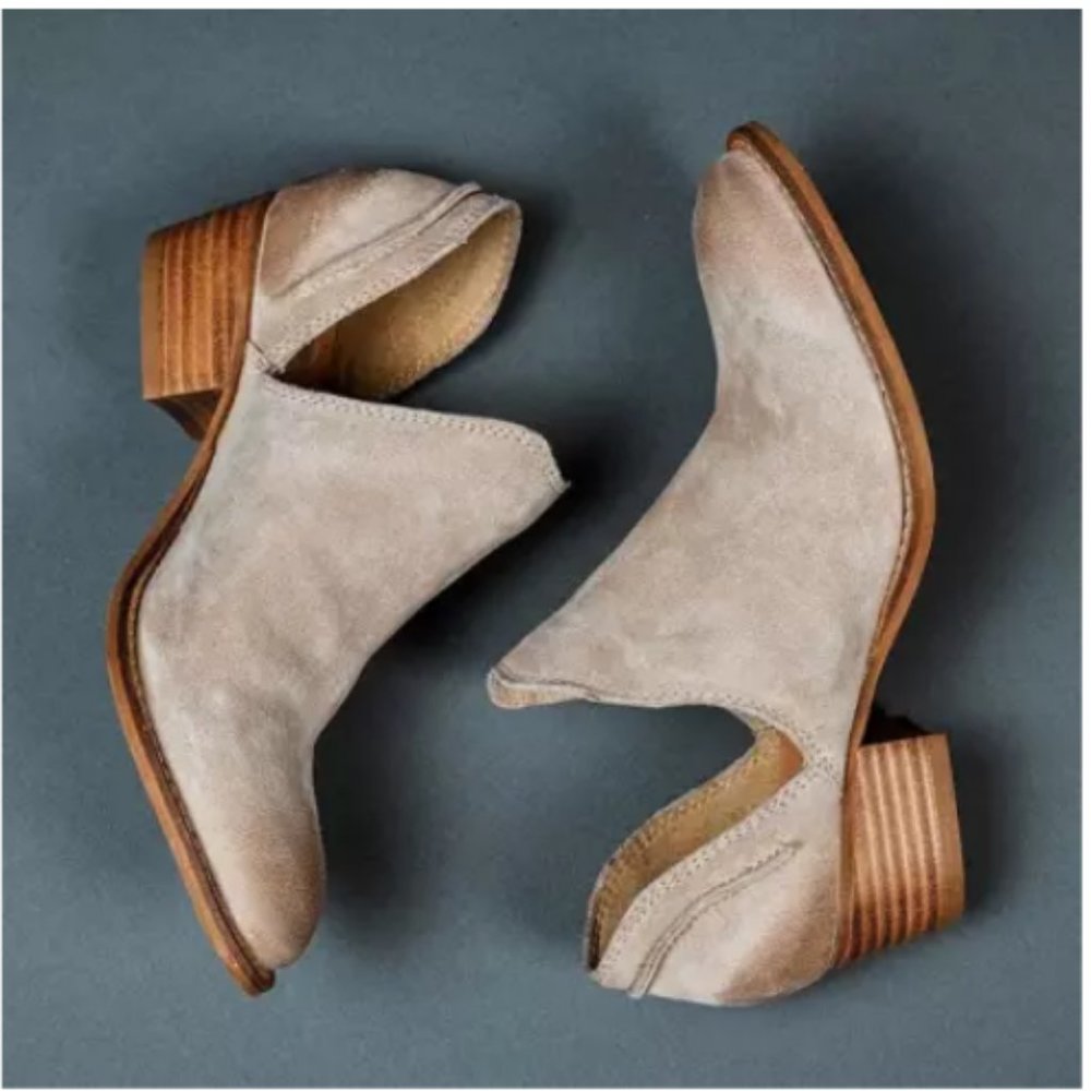ISO - JOURNEE Cut out bootie